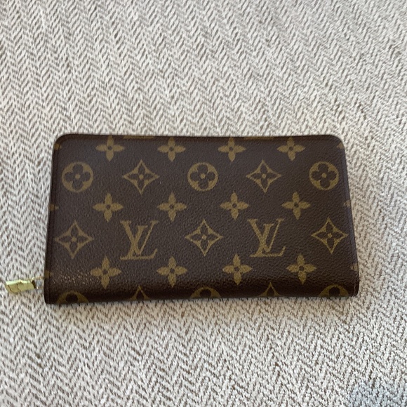 LOUIS VUITTON ZIPPY WALLET MONOGRAM CANVAS ZIPPER WALLET - Picture 6 of 17